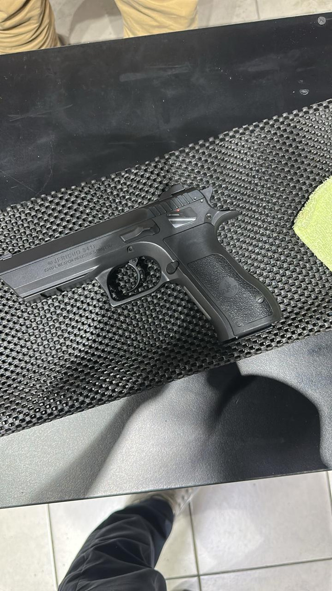 941 F